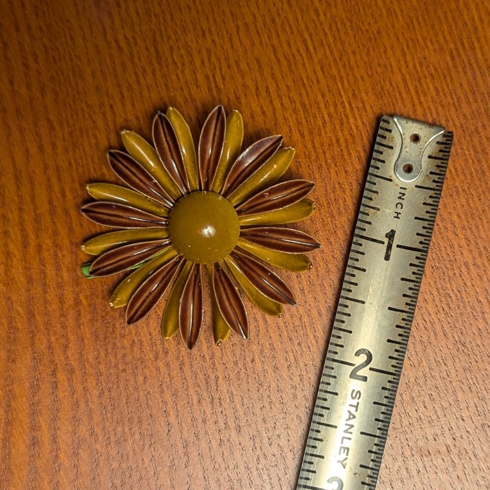 Retro Brown and Yellow Floral Brooch - Picture 2 of 5
